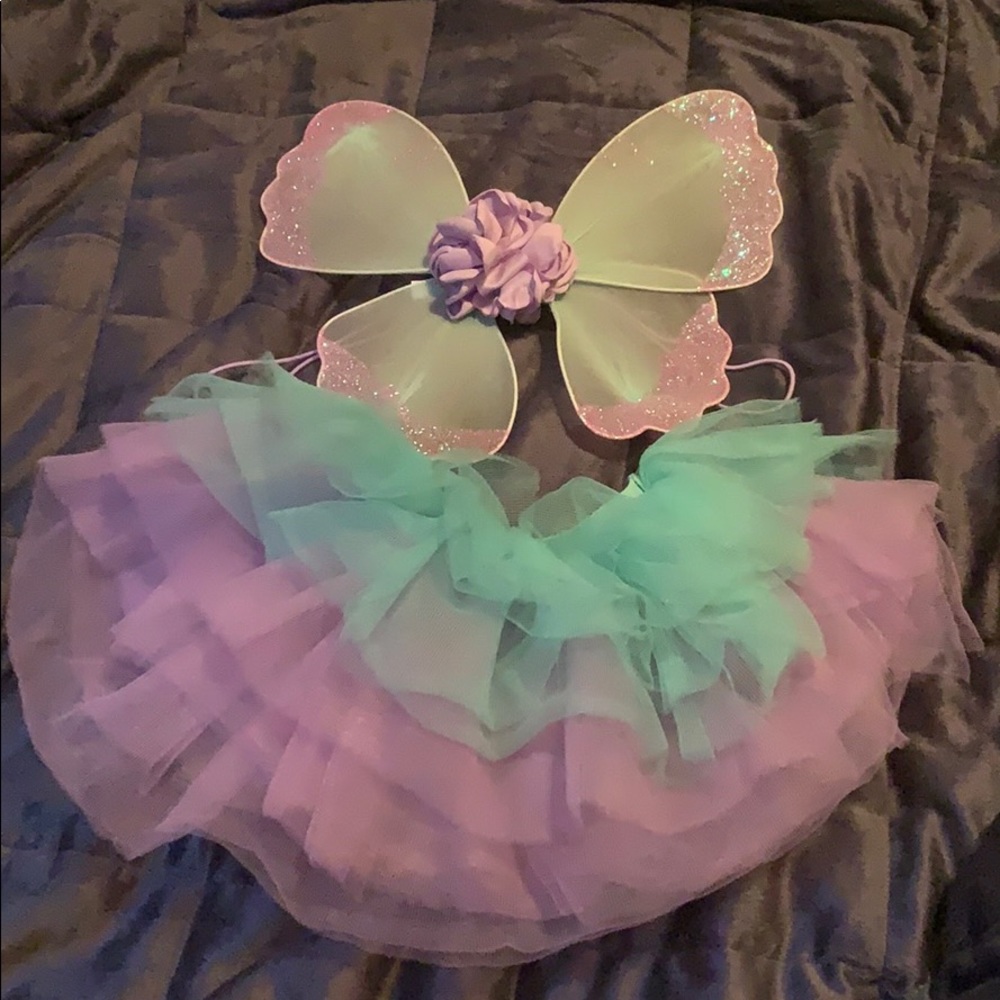 Used girl fairy costume.